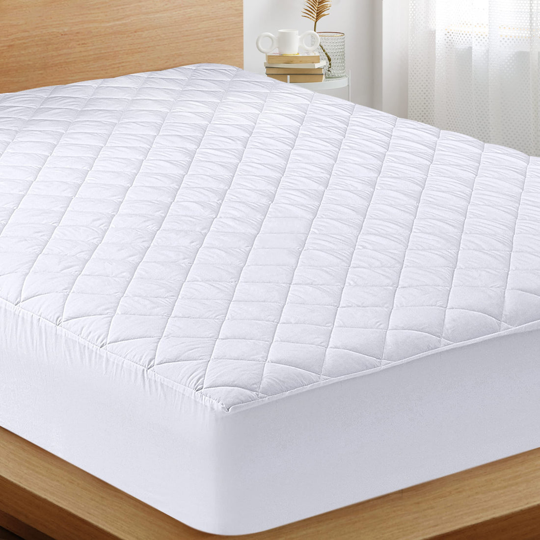 Utopia Bedding Quilted Fitted Mattress Pad - Mattress Cover Stretches up to 16 Inches Deep - Mattress Topper (Full)