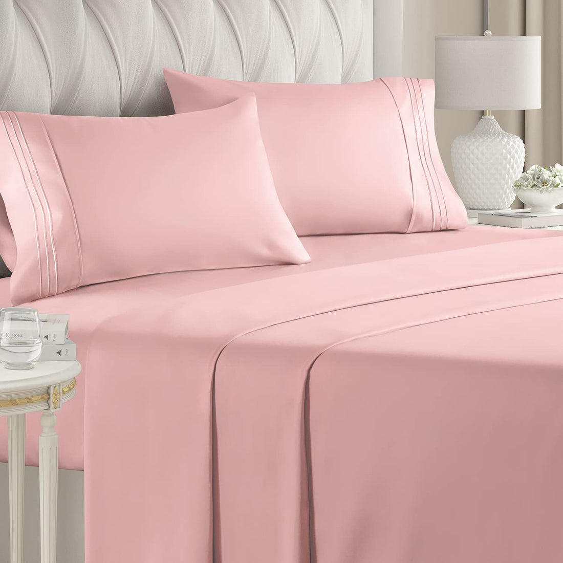 Cymak Queen/King 4 Piece Bedding Sheet Set - Breathable & Cooling Bed Sheets - Hotel Luxury Bed Sheets for Women & Men- Deep Pockets - Easy-fit - Soft & Wrinkle Free - Home Decor -White Oeko-Tex Bed Set