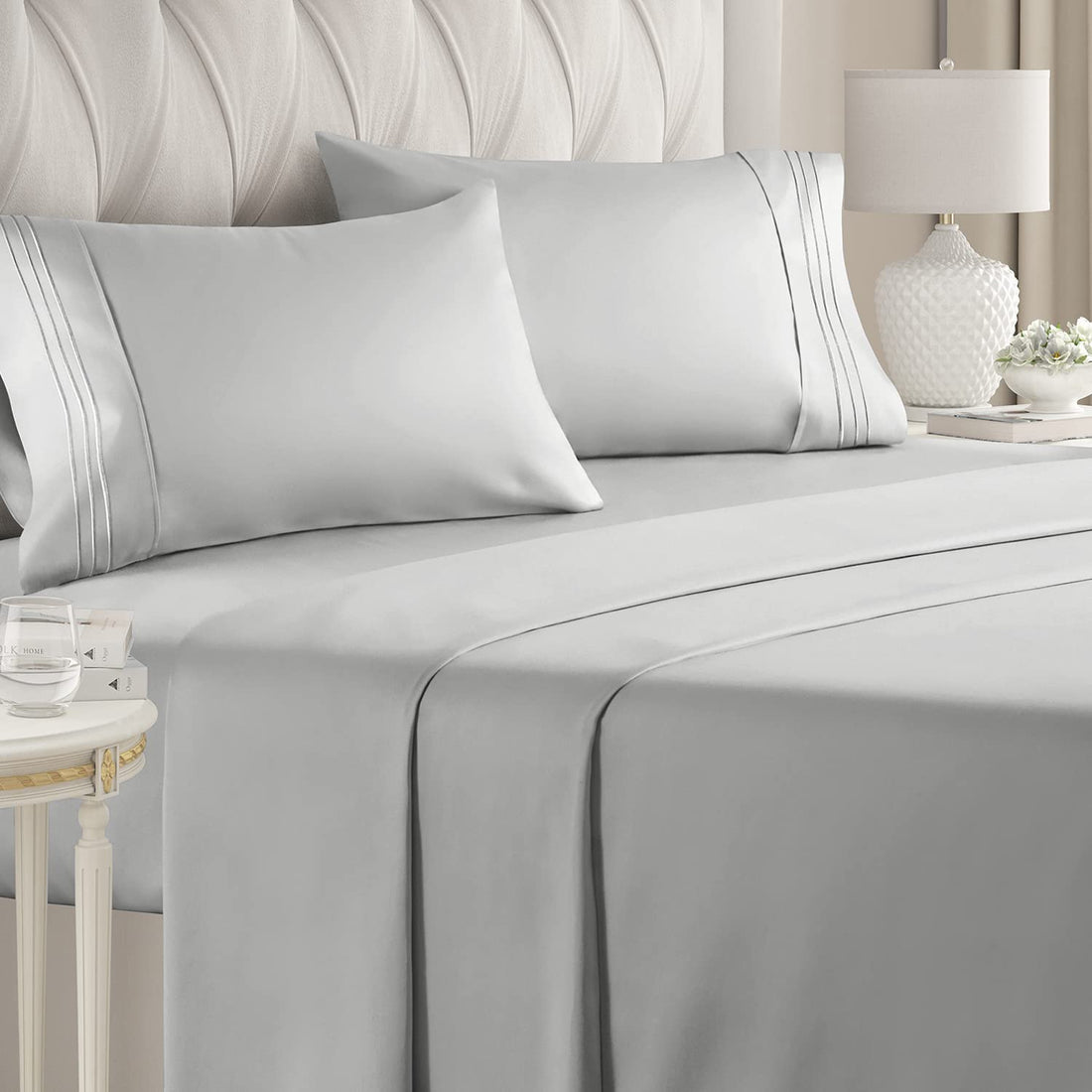 Cymak Queen/King 4 Piece Bedding Sheet Set - Breathable & Cooling Bed Sheets - Hotel Luxury Bed Sheets for Women & Men- Deep Pockets - Easy-fit - Soft & Wrinkle Free - Home Decor -White Oeko-Tex Bed Set