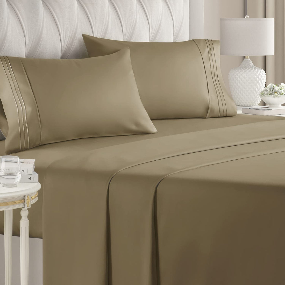 Cymak Queen/King 4 Piece Bedding Sheet Set - Breathable & Cooling Bed Sheets - Hotel Luxury Bed Sheets for Women & Men- Deep Pockets - Easy-fit - Soft & Wrinkle Free - Home Decor -White Oeko-Tex Bed Set