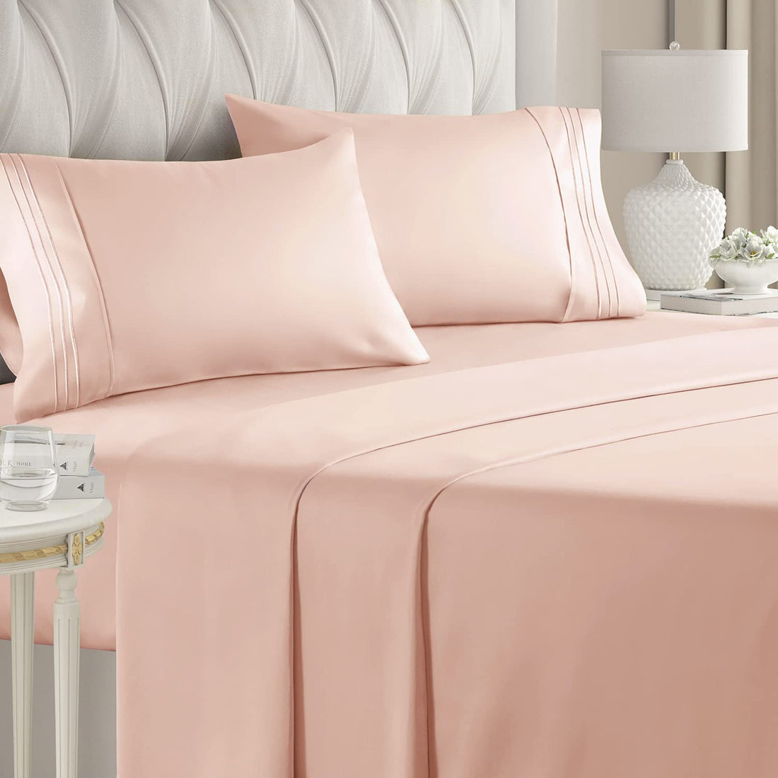 Cymak Queen/King 4 Piece Bedding Sheet Set - Breathable & Cooling Bed Sheets - Hotel Luxury Bed Sheets for Women & Men- Deep Pockets - Easy-fit - Soft & Wrinkle Free - Home Decor -White Oeko-Tex Bed Set
