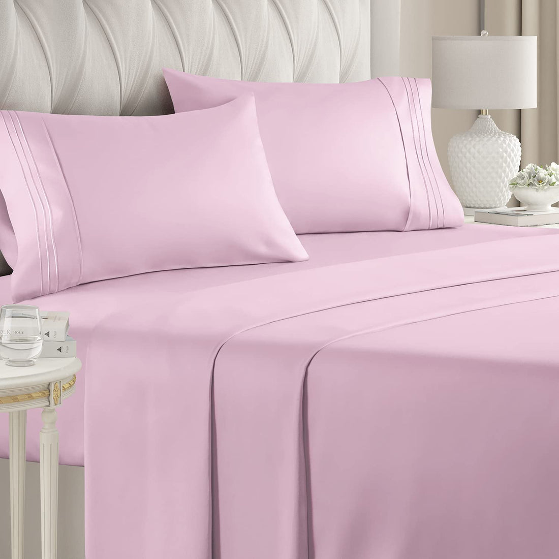 Cymak Queen/King 4 Piece Bedding Sheet Set - Breathable & Cooling Bed Sheets - Hotel Luxury Bed Sheets for Women & Men- Deep Pockets - Easy-fit - Soft & Wrinkle Free - Home Decor -White Oeko-Tex Bed Set