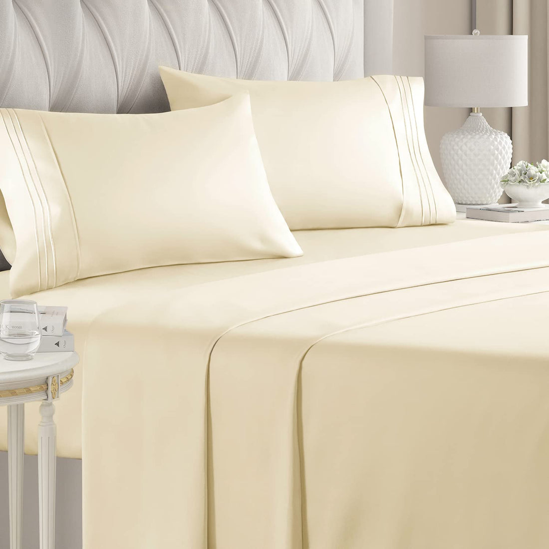Cymak Queen/King 4 Piece Bedding Sheet Set - Breathable & Cooling Bed Sheets - Hotel Luxury Bed Sheets for Women & Men- Deep Pockets - Easy-fit - Soft & Wrinkle Free - Home Decor -White Oeko-Tex Bed Set