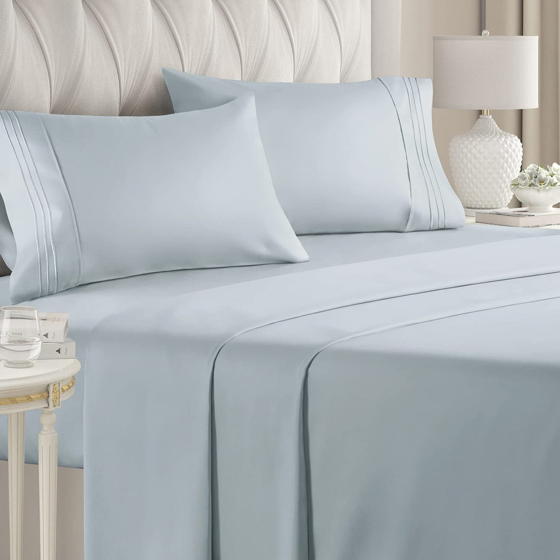 Cymak Queen/King 4 Piece Bedding Sheet Set - Breathable & Cooling Bed Sheets - Hotel Luxury Bed Sheets for Women & Men- Deep Pockets - Easy-fit - Soft & Wrinkle Free - Home Decor -White Oeko-Tex Bed Set