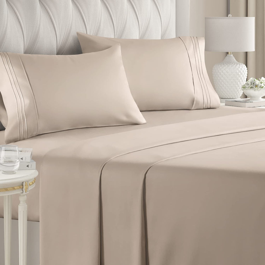 Cymak Queen/King 4 Piece Bedding Sheet Set - Breathable & Cooling Bed Sheets - Hotel Luxury Bed Sheets for Women & Men- Deep Pockets - Easy-fit - Soft & Wrinkle Free - Home Decor -White Oeko-Tex Bed Set